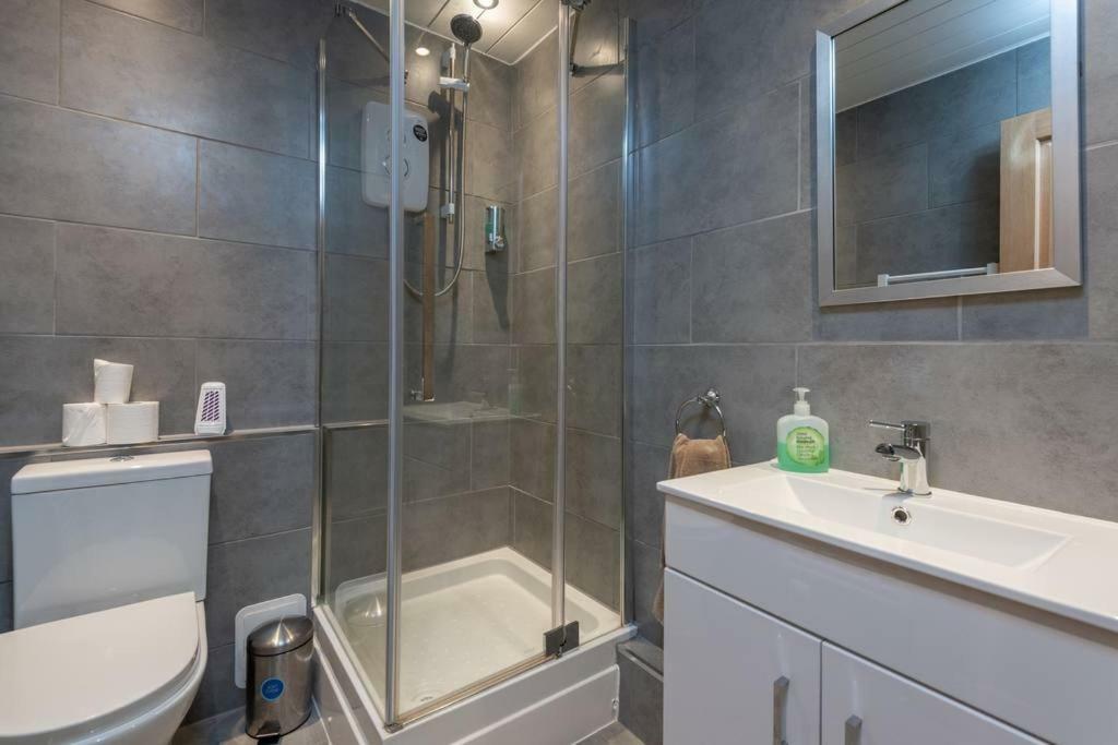 אינברנס Ness Central Apartment - Greig Street מראה חיצוני תמונה