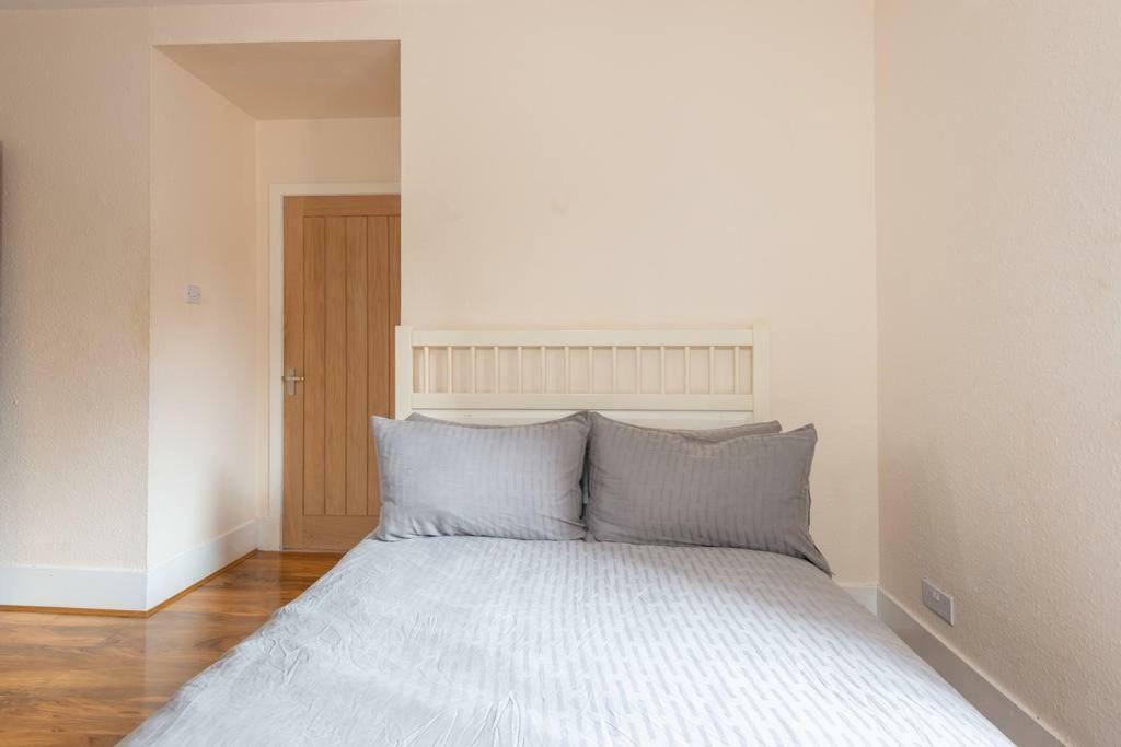 אינברנס Ness Central Apartment - Greig Street מראה חיצוני תמונה